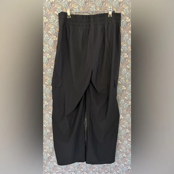 Old Navy Women's Black Track Pants - Picture 2 of 3